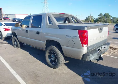 2004 Chevrolet Avalanche 1500 из США, поврежденный, VIN 3GNEK12TX4G165429